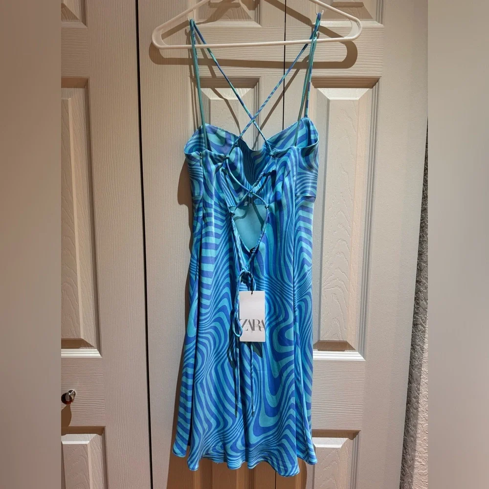 NWT Zara swirl dress size Medium - Picture 3 of 8